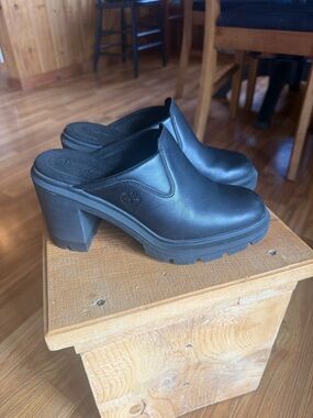 Timberland Black Leather Chunky Heel Mule Clogs